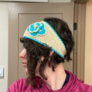 Crochet Headband With Flower EUC